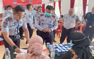 Antisipasi Penggunaan Narkoba, Kalapas Purwakarta Lakukan Tes Urine Seluruh Pegawai