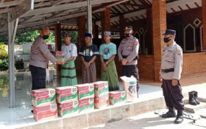 Pererat Silaturahmi Dengan Tokoh Agama, Polsek Bungursari Gelar Baksos Jumat Berkah