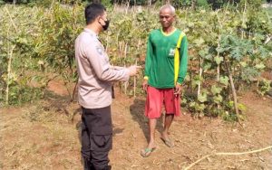 Ajak Warga Ikut Vaksinasi Covid-19, Polsek Bungursari Door to Door Langsung Ke Rumah