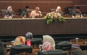 Paripurna DPRD Purwakarta, Anne Ratna Mustika Sampaikan Dua Raperda Baru