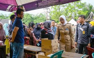 Bazar Ramadhan, Anne Ratna Mustika Optimalkan Promosi Produk Unggulan Purwakarta
