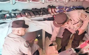 Polisi Bongkar Penjual Miras Berkedok Toko Sepatu di Kecamatan Pasawahan Purwakarta