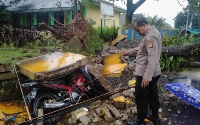 puting-beliung2