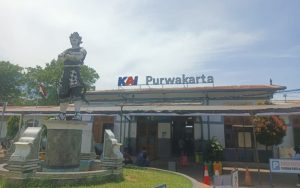 Stasiun Purwakarta Layani 9.000 Penumpang Mudik dan Arus Balik Lebaran 2023