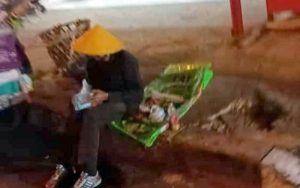Peduli Kaum Dhuafa, CBA Bagikan Nasi Bungkus Keliling Wilayah Purwakarta