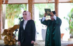 Anne Ratna Mustika Lantik Sartika Tirta Dewi Sebagai Dirkeu PDAM Purwakarta