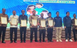 Lampaui Target Balita Penerima Imunisasi Polio, Purwakarta Raih Penghargaan Nasional
