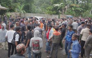 Soalkan Dana Desa 2022, Puluhan Warga Pangkalan Purwakarta Geruduk Kantor Desa