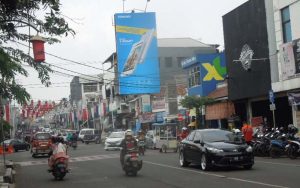 Jelang Tahun Ajaran Baru, Toko Seragam Sekolah di Purwakarta Mulai Diserbu Pembeli