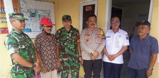 Babinsa Kelurahan Cipinang, Koramil 04/ Pulogadung, Kodim 0505/Jakarta Timur berbagi rezeki dengan menyantuni anak yatim piatu dan dhuafa