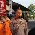 Dari ketiga kasus tersebut, Satres Narkoba Polres Purwakarta berhasil meringkus empat tersangka di tiga lokasi yang berbeda,