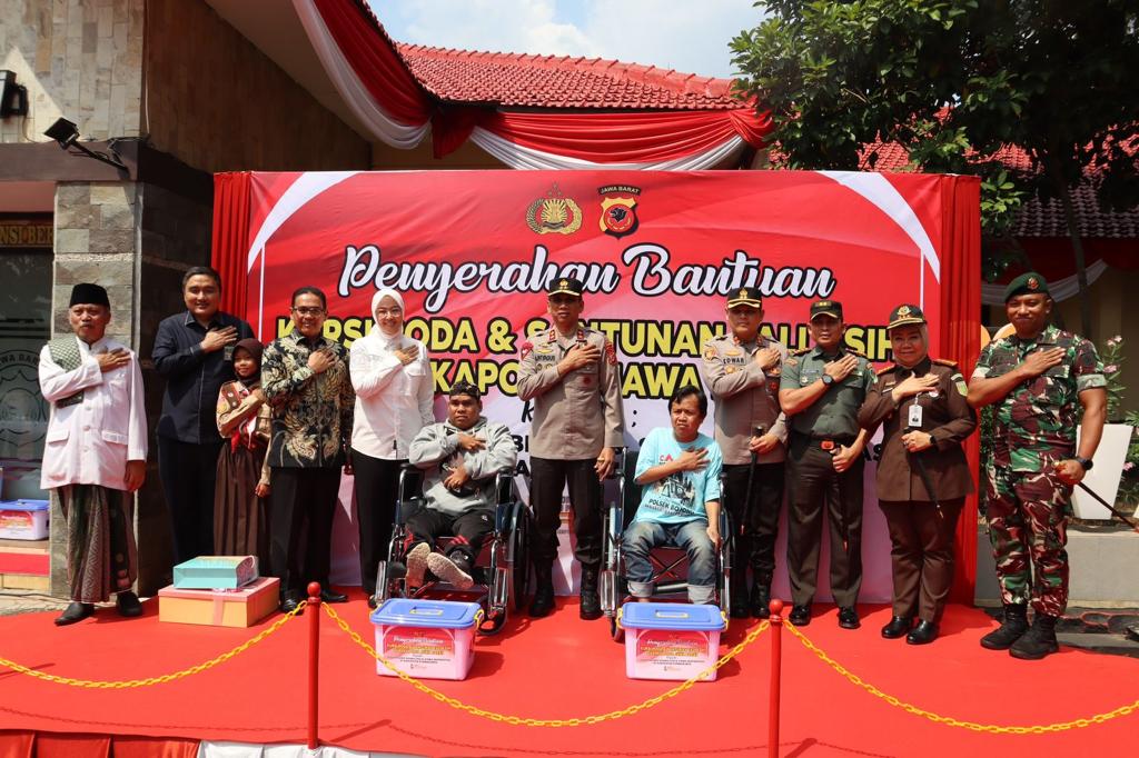 Kapolda Jabar, Irjen Pol Akhmad Wiyagus, melaksanakan kunjungan kerja ke Mapolres Purwakarta, Jalan Veteran,