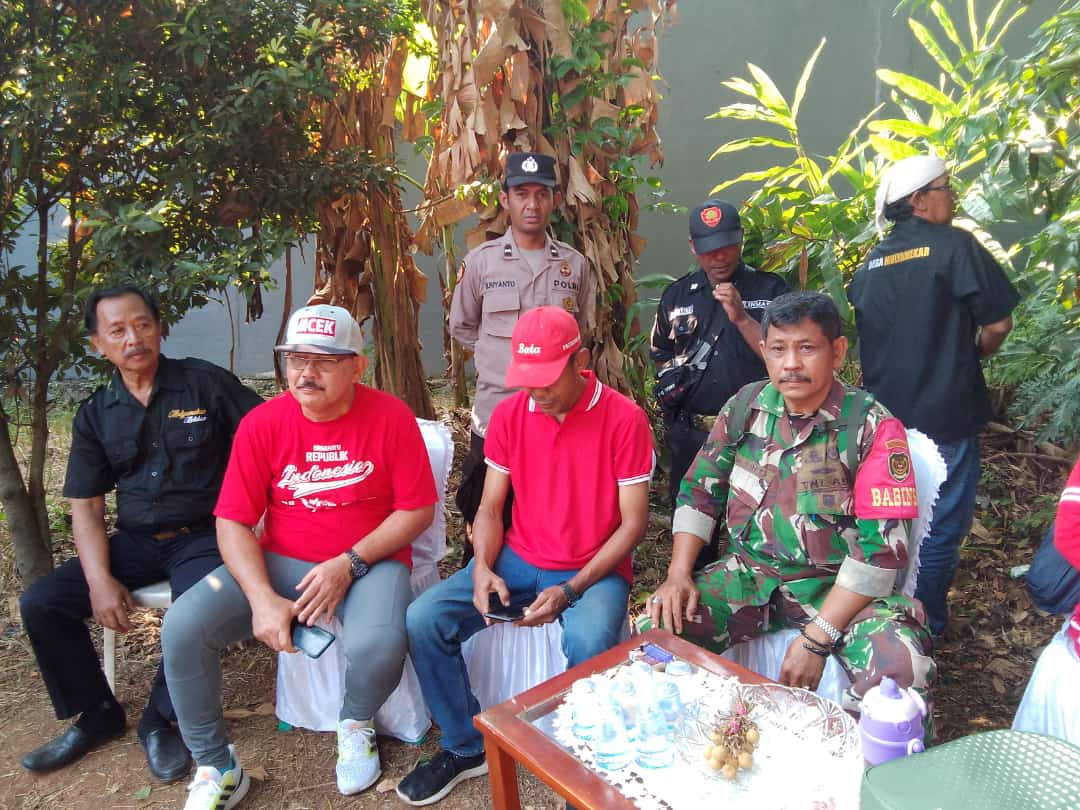 TNI-Polri bersama warga bertujuan untuk mempererat hubungan baik mewujudkan situasi Kamtibmas yang aman dan kondusif.