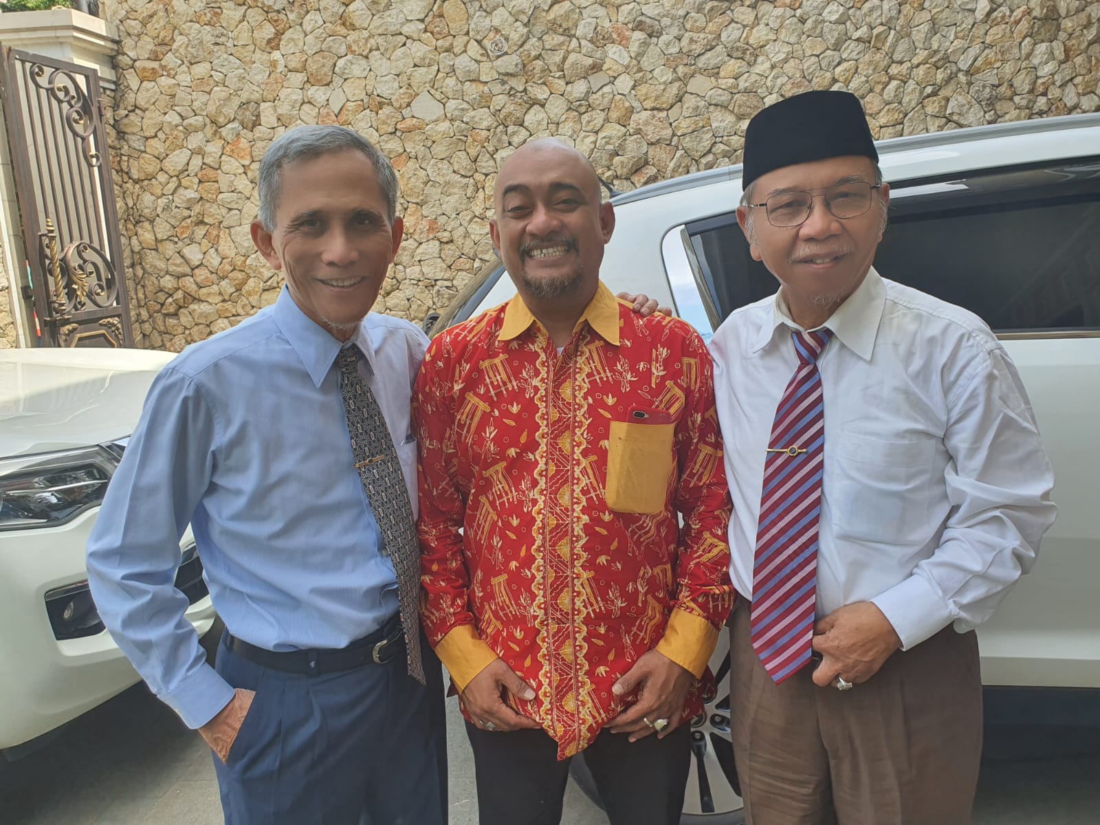 Drs.H.Dudung B Supardi, MM, Andhi Prasetyadi Kusumah (Abah Aray) & Drs.H.Tubagus Lily Hambali Hasan,M.Si