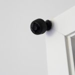 Pemasangan CCTV di sudut rumah