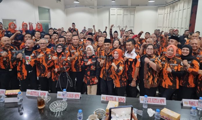 MPW Pemuda Pancasila Jawa Barat mendeklarasikan dukungan kepada Dedi Mulyadi – Erwan Setiawan MPW Pemuda Pancasila Jawa Barat mendeklarasikan dukungan kepada Dedi Mulyadi – Erwan Setiawan