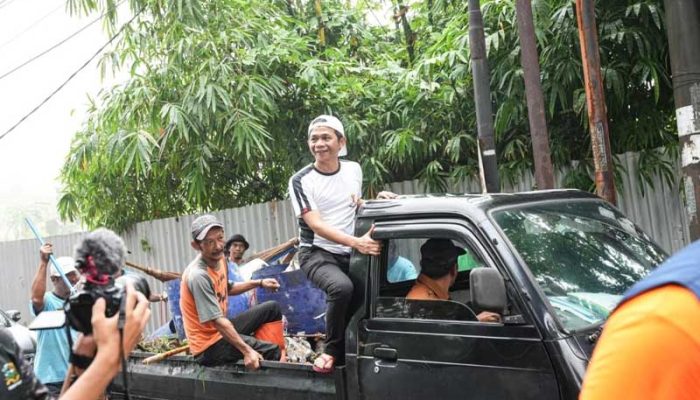 Bupati Purwakarta Bersih-Bersih Sampah di Jalur Perbatasan Karawang