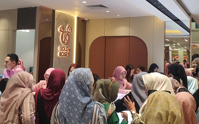 Gold N’ Roses Grand Opening di Purwakarta