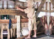 Ikatan Kasih: Kisah Habibi, Bocah Pengidap Hidrosefalus yang Terpaksa Diikat