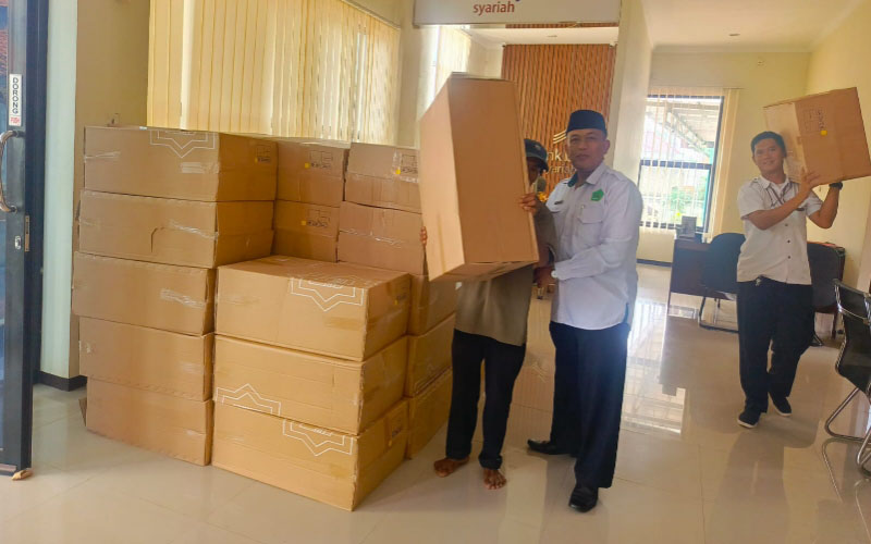 Koper calon Haji Purwakarta 2025 mulai didistribusikan