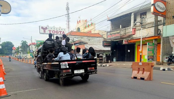 Polres Purwakarta Larang Berwisata Dengan Mobil Bak Terbuka