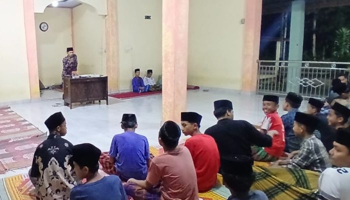 Santri Pondok Pesantren Madinatul Ilmi Nurul Ikhlas Wajib Ikuti Latihan Muhadarah Setiap Rabu Malam Sepanjang Tahun