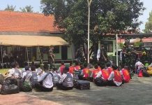 Pendidikan di barak Militer