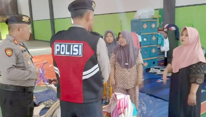 Polres Purwakarta Bantu Pulihkan Psikis Korban Pergeseran Tanah Sukatani