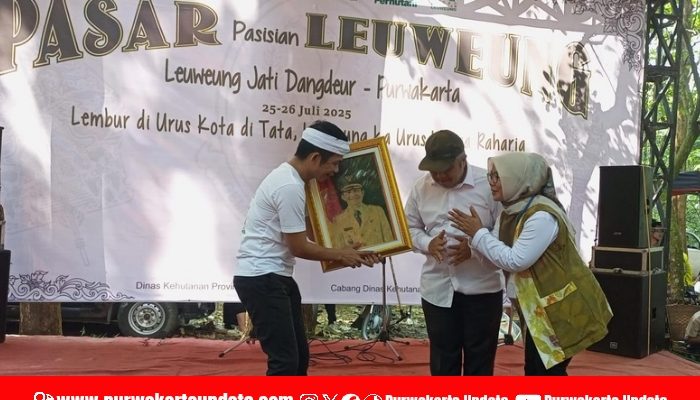 Pasar Pasisian Leuweung 2025: Bupati Purwakarta Dukung UMKM dan Pelestarian Hutan
