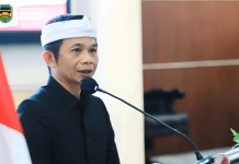 Bupati Purwakarta saat paripurna Raperda Perubahan APBD 2025