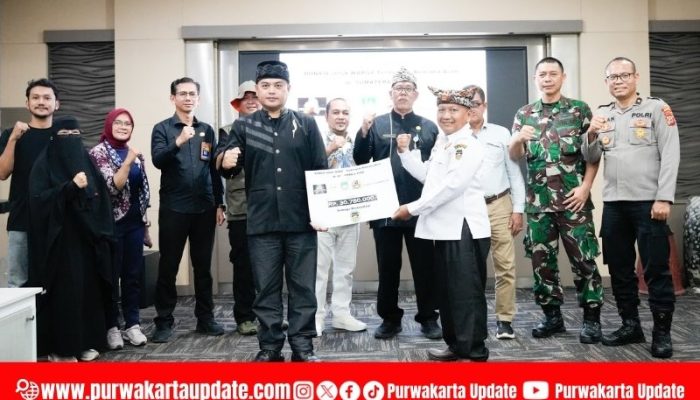 Sekda Purwakarta Hadiri Serah Terima Donasi untuk Korban Bencana Sumatera dan Aceh