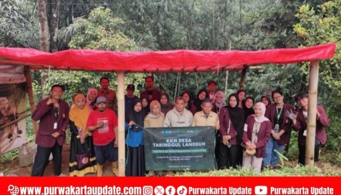 Mahasiswa KKN Unsika dan Warga Taringgul Landeuh Bangun Insinerator Mini, Solusi Sampah Pedesaan Ramah Lingkungan