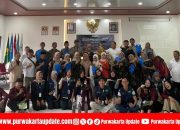 Mahasiswa KKN Unsika Ajak Warga Desa Babakan Olah Sampah Organik Lewat Program “EnziGreen Action”