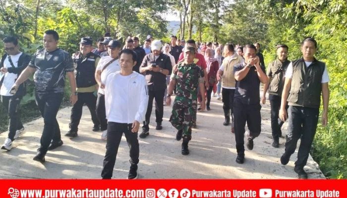 Wujudkan Jalan Wisata KDM, Pemkab Purwakarta bersama Kodim 0619 Gelar Ngosrek dan Tanam 1.000 Pohon di Pondoksalam