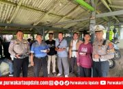 Satlantas Polres Purwakarta Bagikan Nasi dan Edukasi Keselamatan Jelang Ramadan 2026