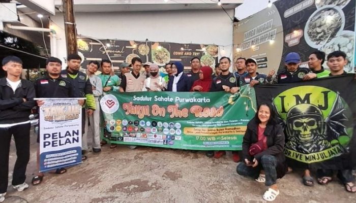 Hari ke-19 Ramadan, Indriver Munjul Jaya dan Sadulur Sahate Sebar Berkah Takjil