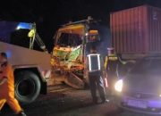 Kecelakaan Beruntun Libatkan 9 Kendaraan di Tol Cipularang KM 93B, Dua Orang Meninggal Dunia