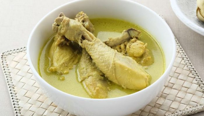 Opor Ayam Untuk Menu Spesial Lebaran Bersama Keluarga