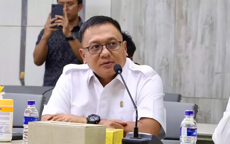 Anggota Komisi I DPRD Jawa Barat, Pradi Supriatna