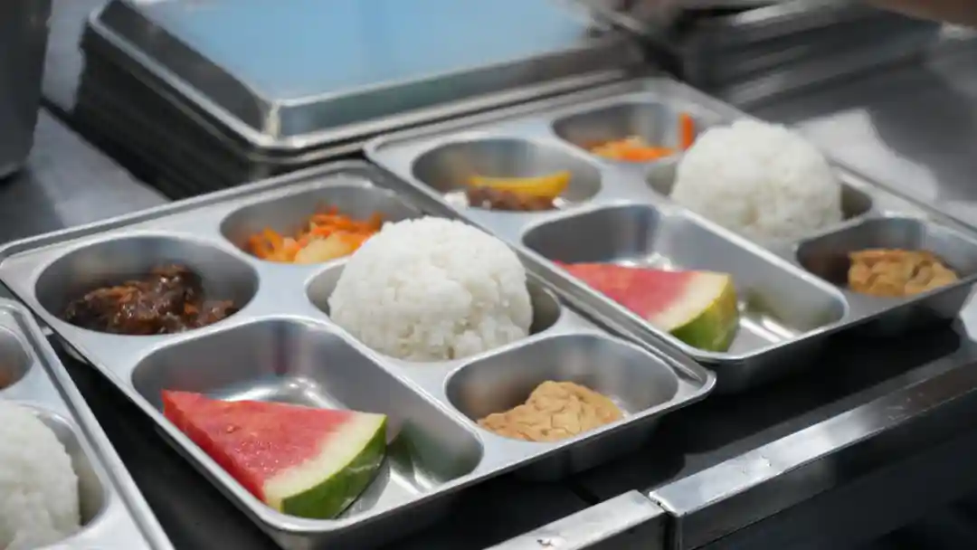 Publikasi Menu MBG harian oleh SPPG Purwakarta sebagai bentuk transparansi Badan Gizi Nasional.