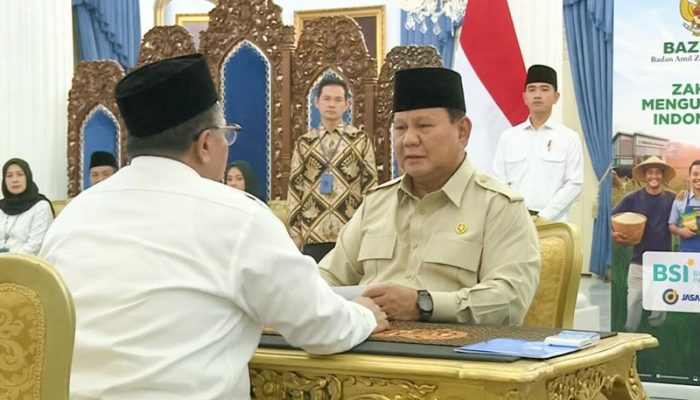 Presiden Prabowo Tunaikan Zakat Melalui Baznas di Istana Negara