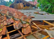 Purwakarta Dilanda Angin Puting Beliung, 22 Rumah Di Desa Cikeris Rusak