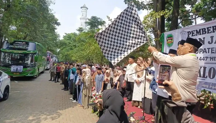 Ratusan Jemaah Haji Kabupaten Purwakarta Mulai Diberangkatkan