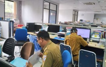 ASN kerja di kantor