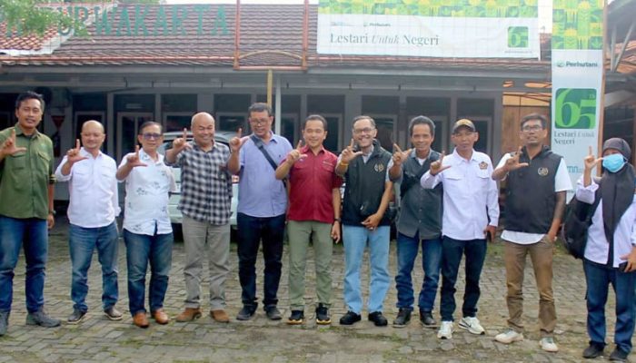 Sinergi PWI Purwakarta, KPH Tanam 450 Ribu Pohon Setiap Tahun