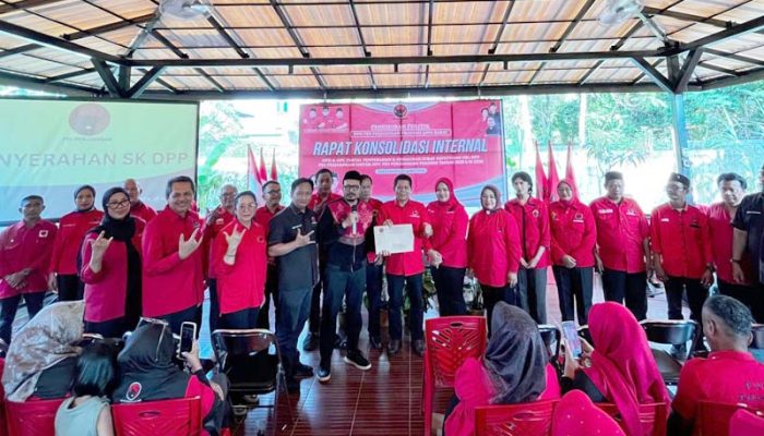 Penyerahan SK DPC PDIP Purwakarta Periode 2025-2030