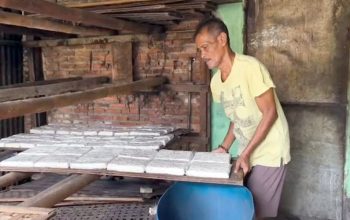 Harga Kedelai dan Plastik Naik, Pengusaha Tempe di Purwakarta Kurangi Ukuran
