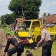 Truk Vs Kereta Di Purwakarta, Dua Orang Alami Luka