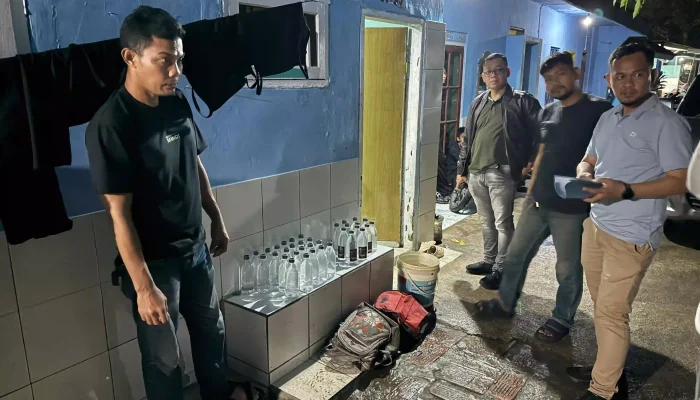 Tekan Aksi Kriminalitas, Satres Narkoba Polres Purwakarta Gelar Razia Miras