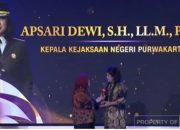 Kajari Purwakarta Sabet Leading Women Awards 2026, Apsari Dewi: Ini untuk Jaksa Perempuan Indonesia